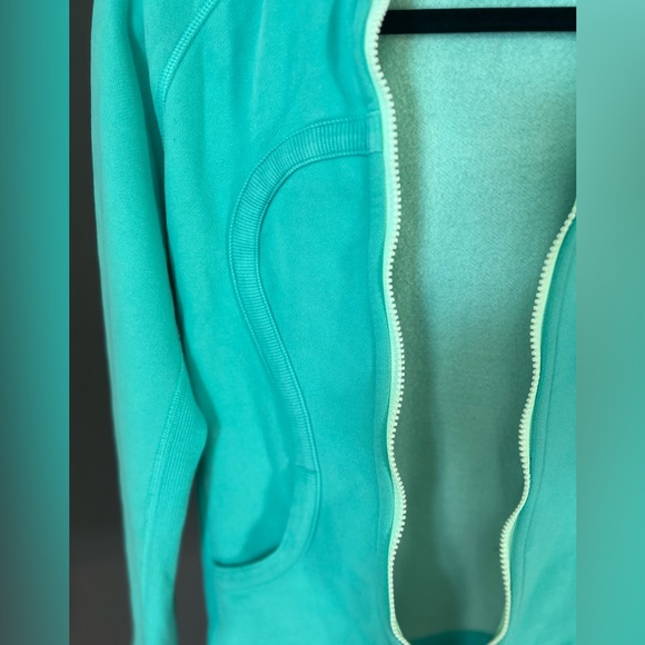 Lululemon athletica. Like new. Excellent condition - Picture 4 of 16